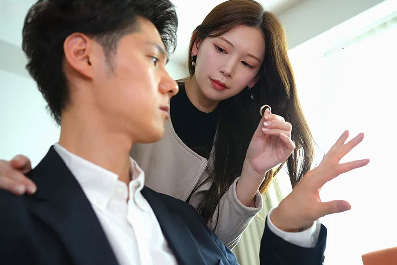 Vợ yêu đi đi chơi, người chồng ở nhà bị nhỏ em vợ yêu gạ chịch không trượt phát nào